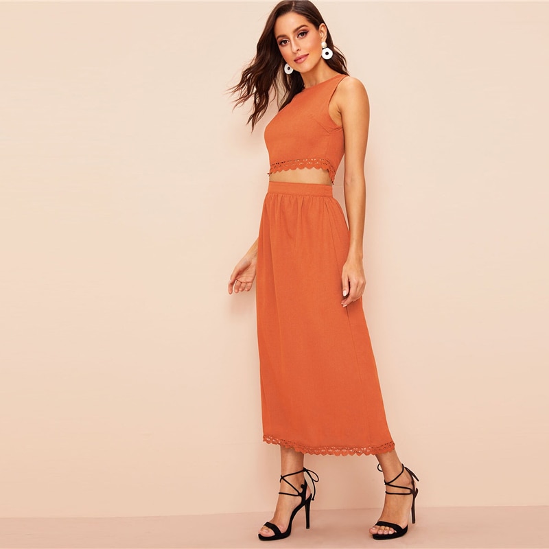 Women Elegant Buttoned Back Lace Trim Crop Top and Long Skirt Set - Image 2