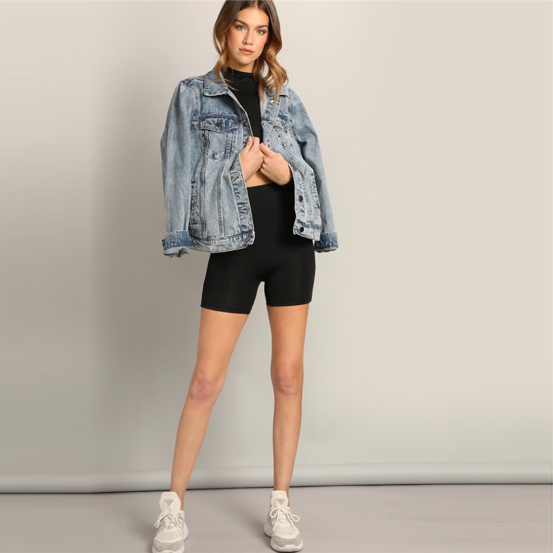 Women Mock-neck Crop Fitted Top And Leggings Shorts Set - Image 4