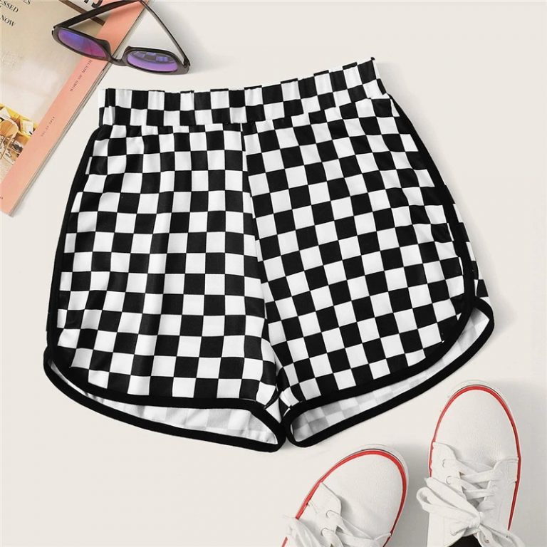 Women Checker Print Dolphin Hem Shorts