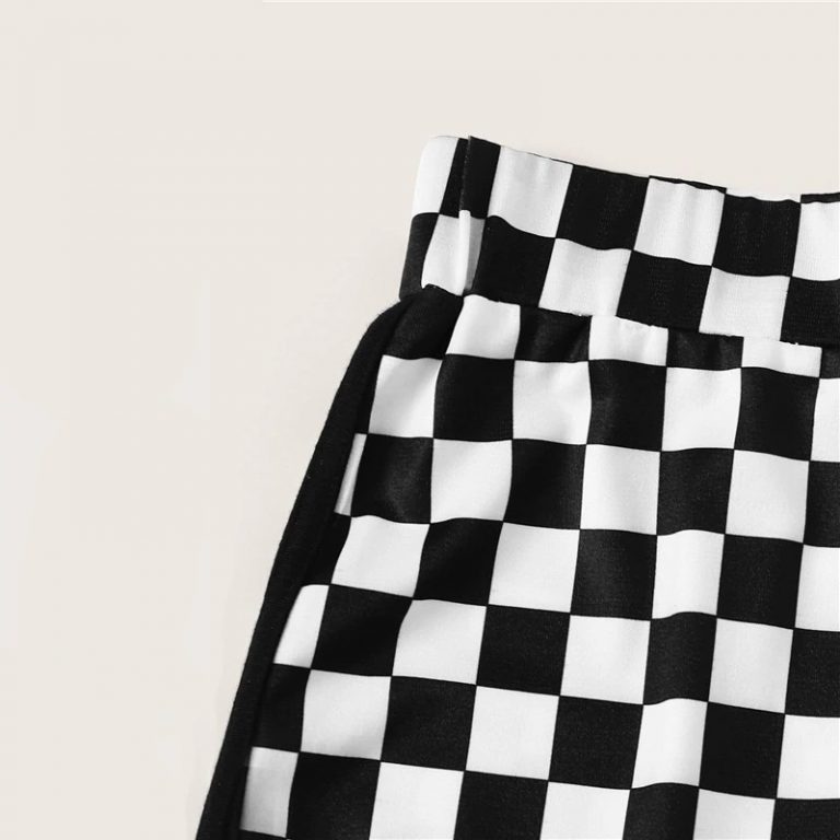 Women Checker Print Dolphin Hem Shorts - Image 3