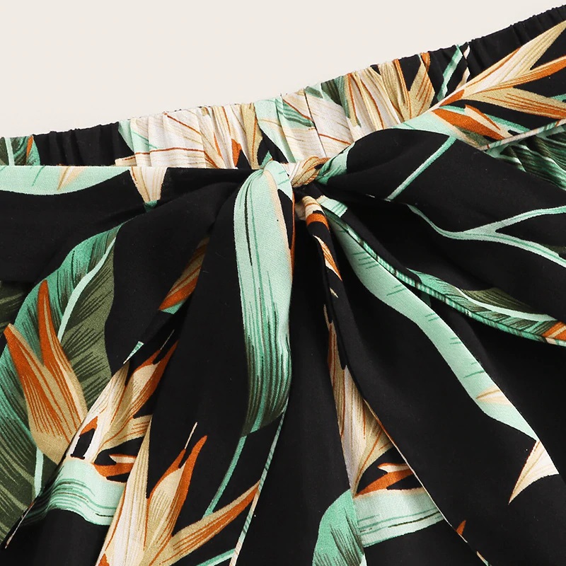 Women Tropical Print Belted Bohemian Shorts - Image 4