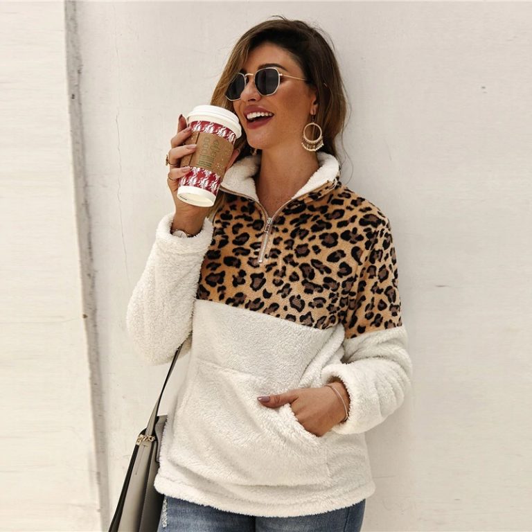 Flannel Contrast Leopard Quarter Zipper Teddy Sweatshirt - Image 3