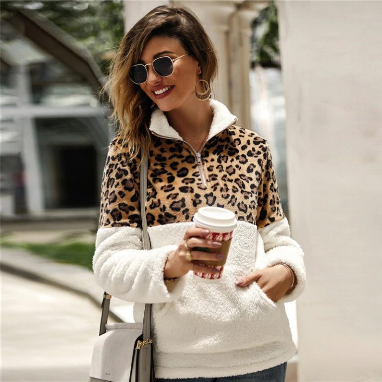 Flannel Contrast Leopard Quarter Zipper Teddy Sweatshirt - Image 5
