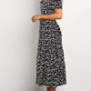 Ditsy Floral Short Sleeves Jewel Neck Maxi Dresses - Image 7