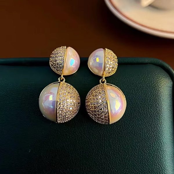 Luxury Shiny Unique Design Classic Fashionable Earrings - Image 2