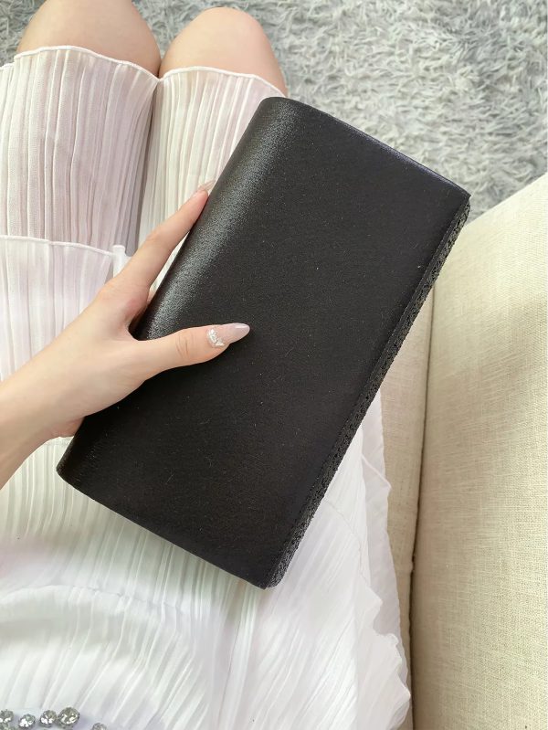 Elegant And Fashionable Glitter Bling And Shiny Envelope Clutch Bag - Image 19