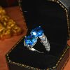 Elegant Vintage Mid-Century Open Triangle Ring - Image 4