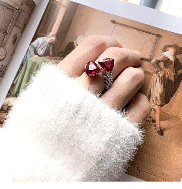 Elegant Vintage Mid-Century Open Triangle Ring