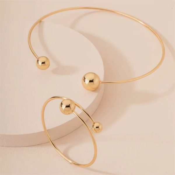 Geometric Metal Round Ball Torques American Style Personality Cuff Necklace Jewelry Set - Image 5