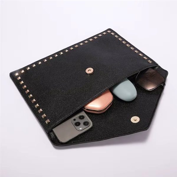 Luxury PU Leather Rivet Fashion Envelope Design Clutches Bag - Image 4