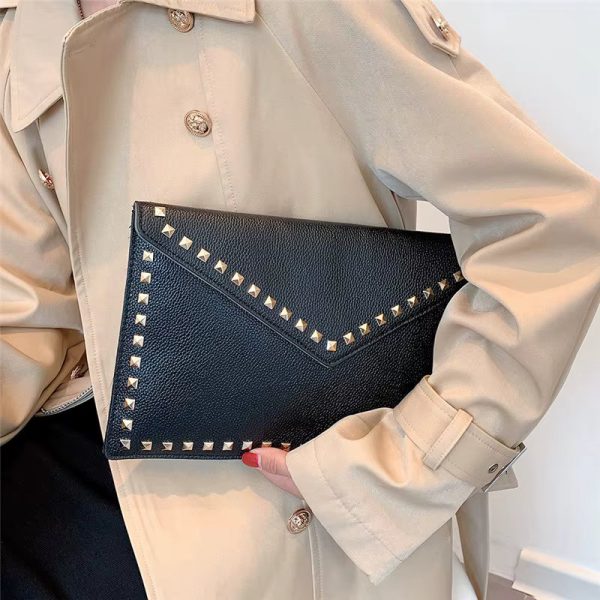 Luxury PU Leather Rivet Fashion Envelope Design Clutches Bag - Image 6