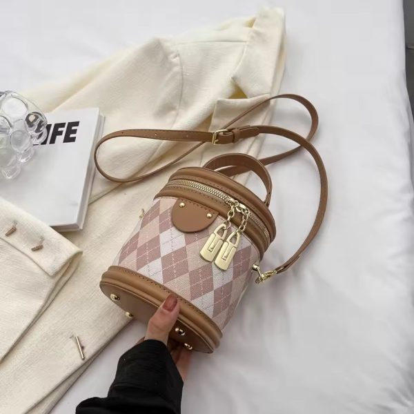 Small Bucket Designer Zipper Luxury Shoulder Bag - Image 8