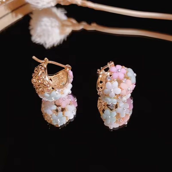Elegant Pearl Flower Basket Fashionable Petal Flower Earrings - Image 2