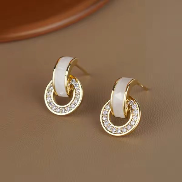 Exquisite White-Enamel Geometric Crystal Round Design Stud Earrings