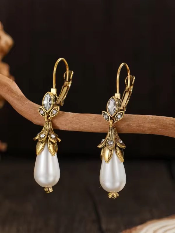 Vintage Inlay Pearls Fashion Dangle Earrings
