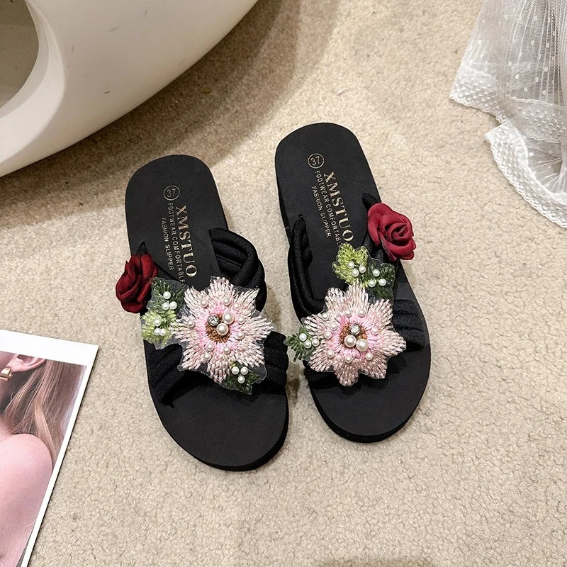 Elegant Embroidered Flower Flip Flops Slip Resistant Thick Soled Sandals - Image 4